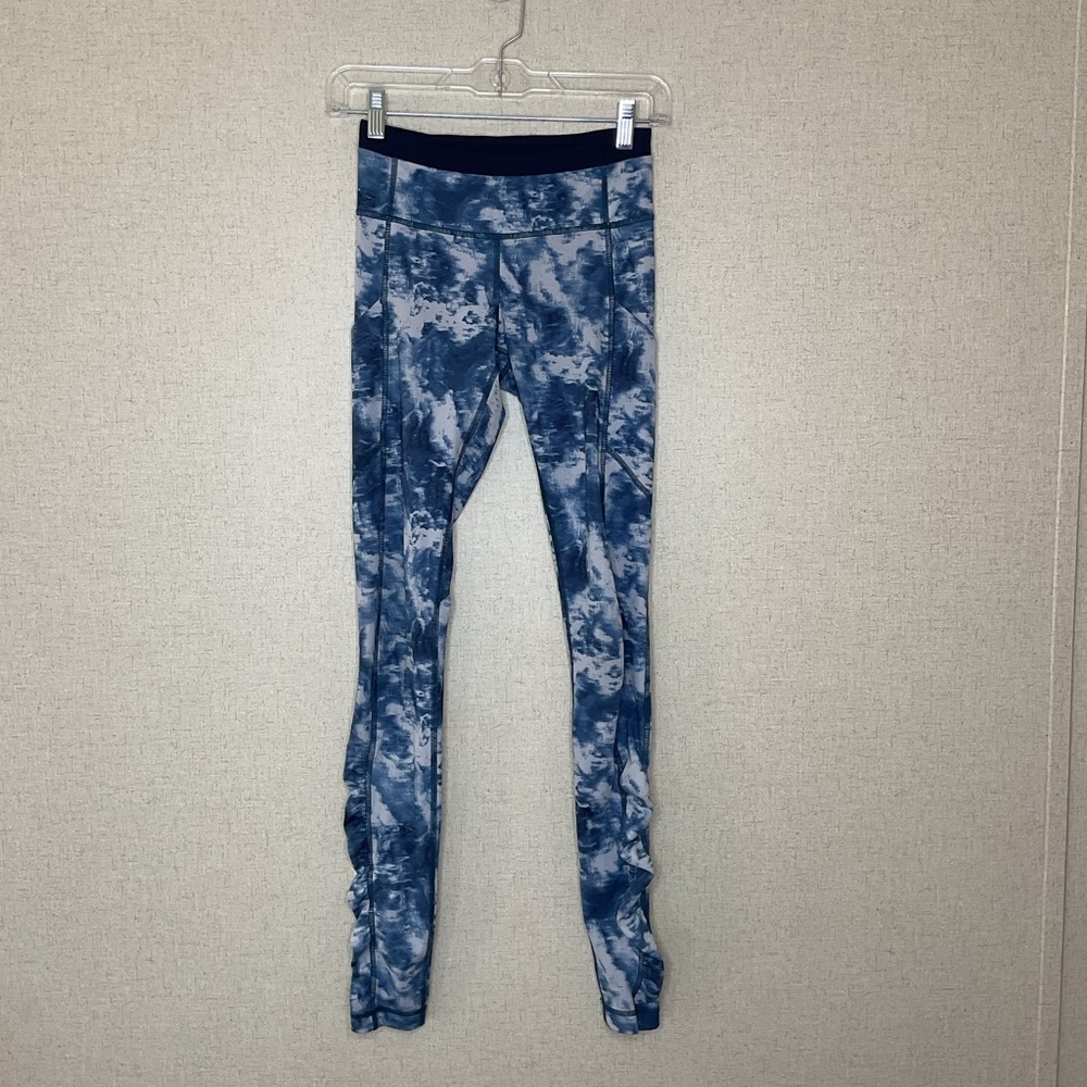Lululemon Speed Tight III Leggings in Sea Side Silver Fox Alberta Lake